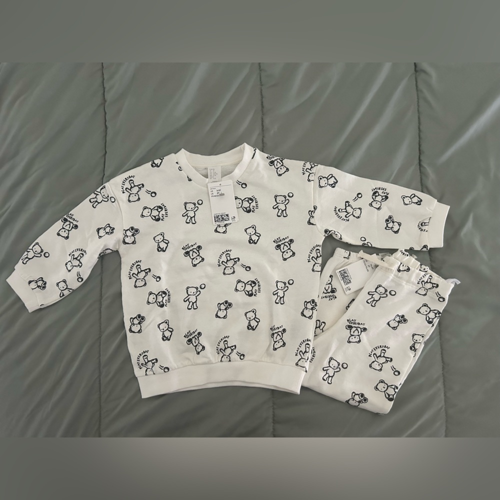 Kids set in White with Bear Print